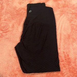 Born Primitive size M black leggings
